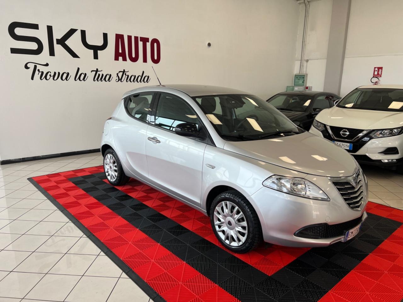 Lancia Ypsilon 1.2 69 CV 5 porte S&S Silver