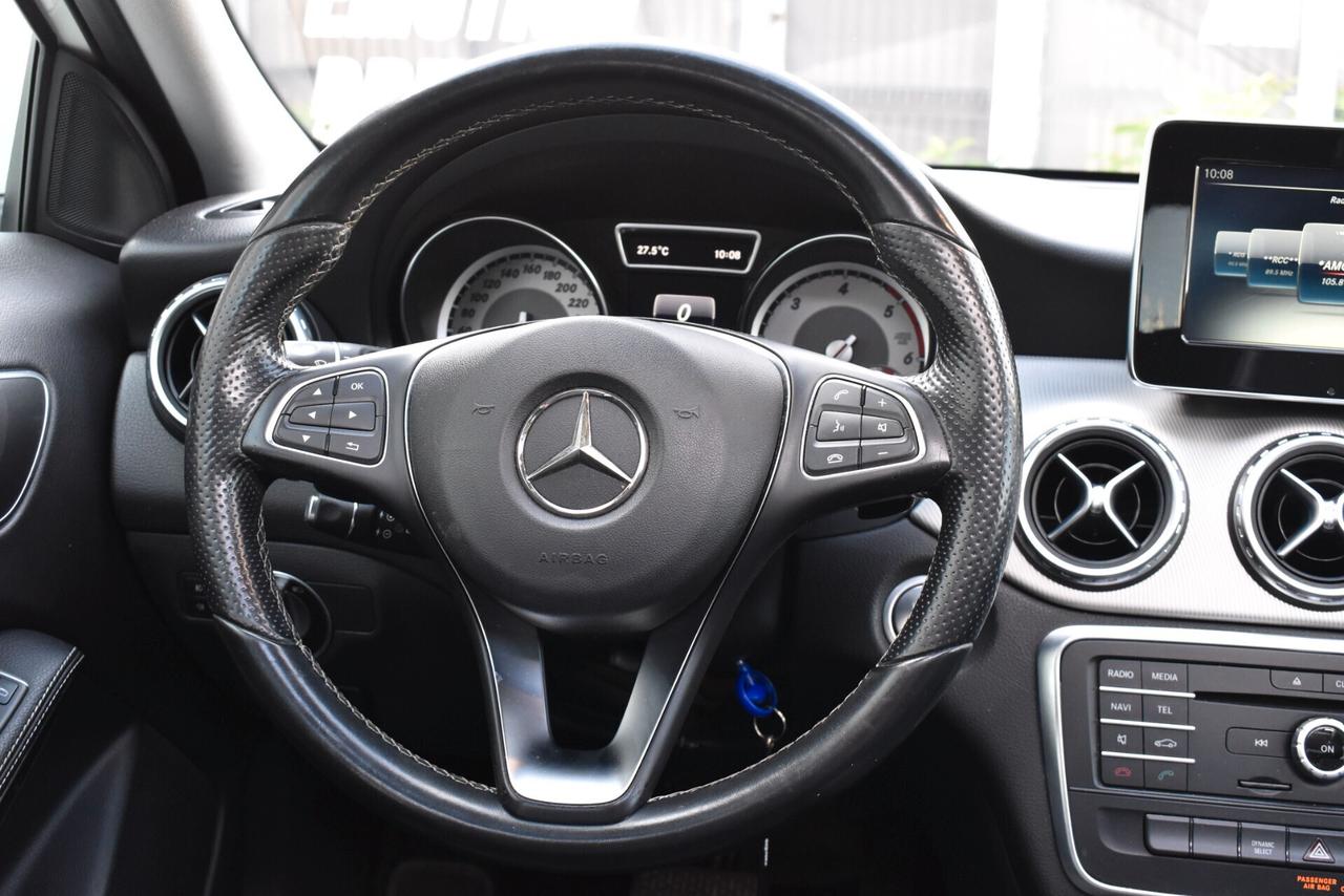 Mercedes-Benz GLA 180 D SPORT 109 CV AUTOMATICA - TETTO - ITALIANA - CAMERA - PERFETTA