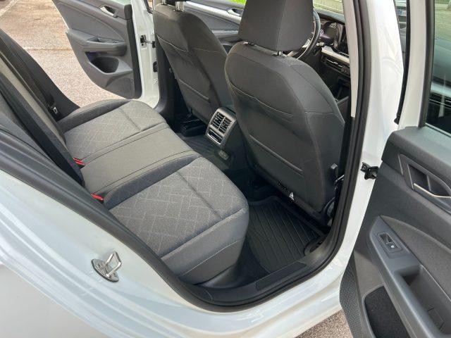 VOLKSWAGEN Golf 1.5 TGI DSG Life