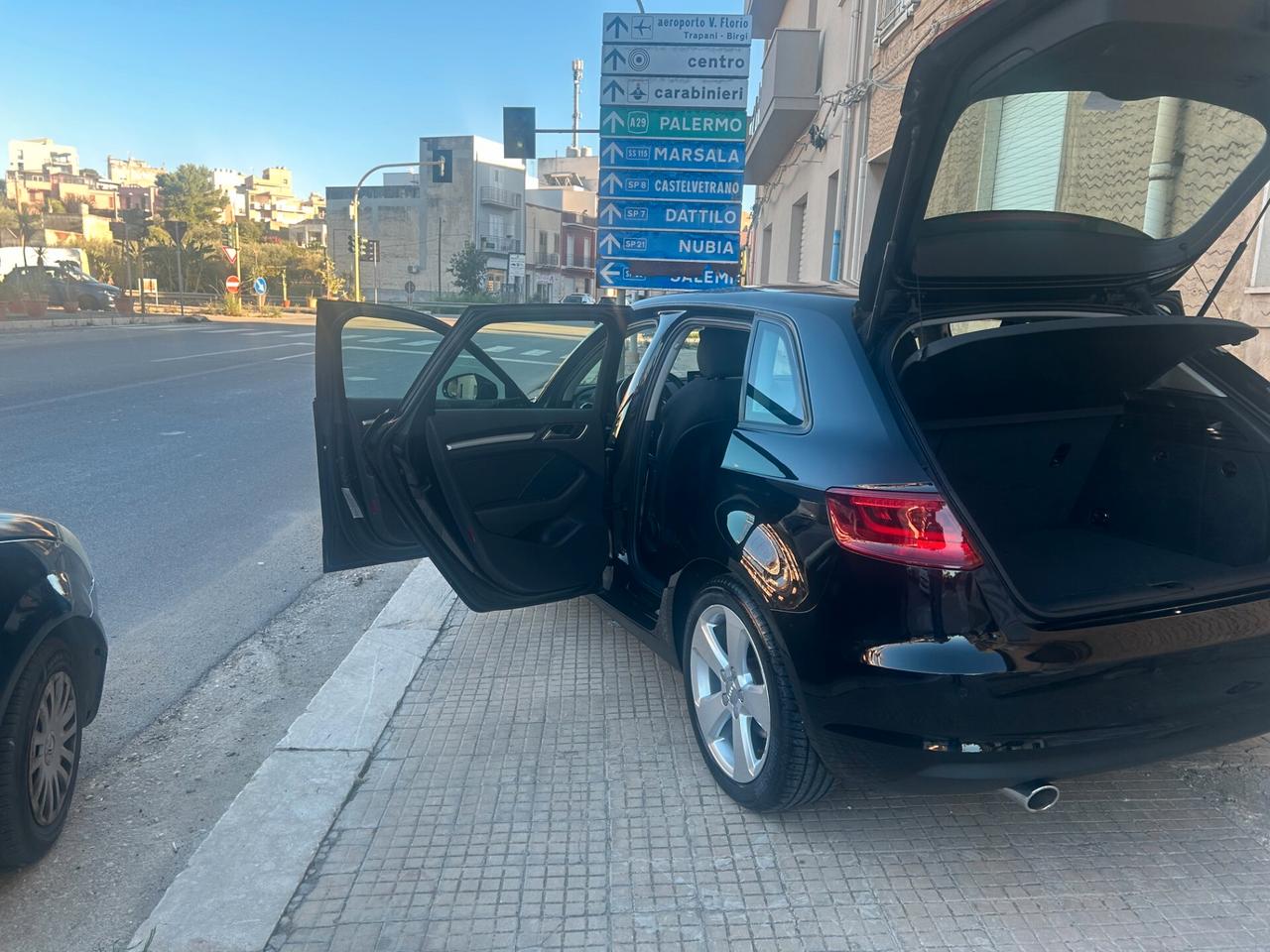 Audi A3 Cabrio 1.6 TDI clean diesel Ambiente