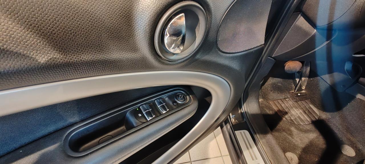 Mini Cooper D Countryman 2.0 Business Aut. Nav.2015
