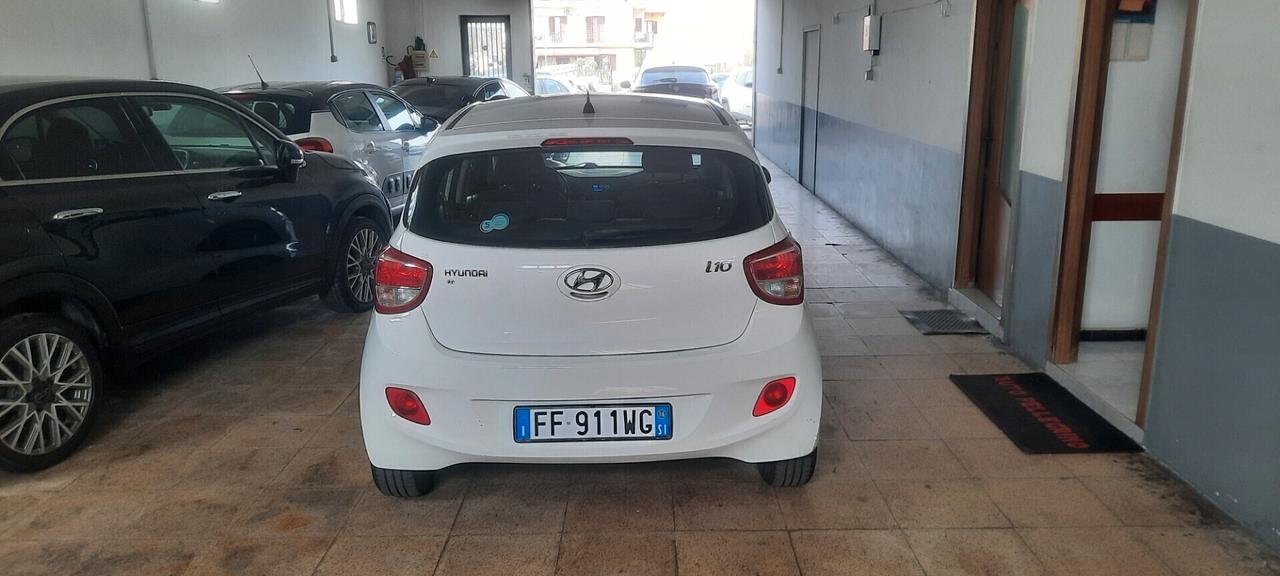 Hyundai i10 cc1.0 benzina anno 2016