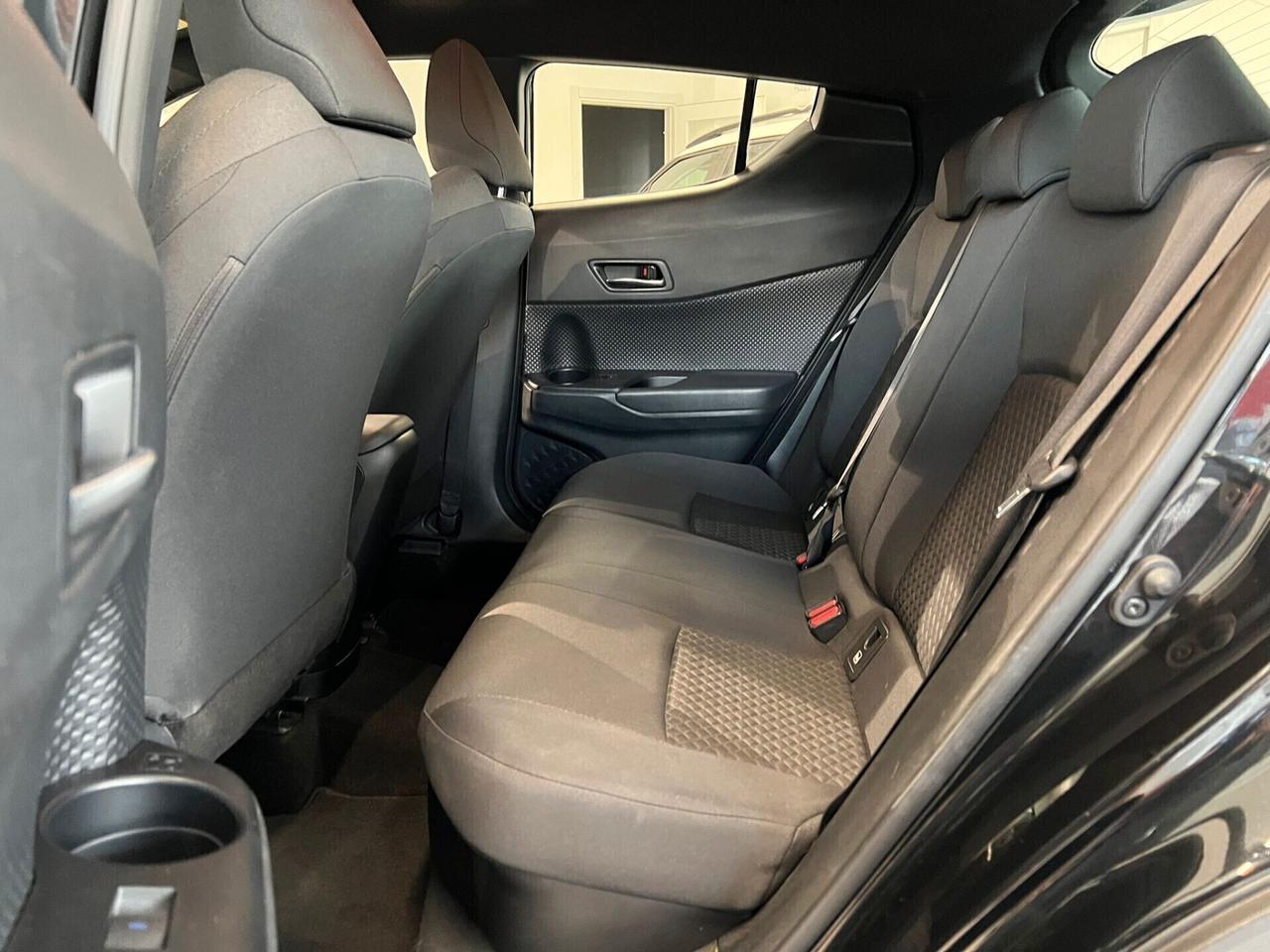 Toyota C-HR 1.8 Hybrid E-CVT GR Sport