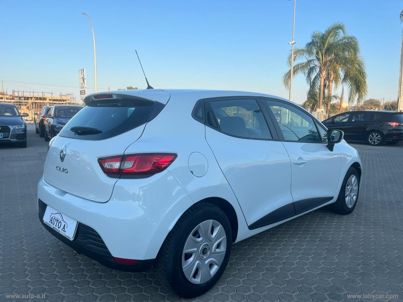 RENAULT Clio 1.2 75 CV 5p. Wave