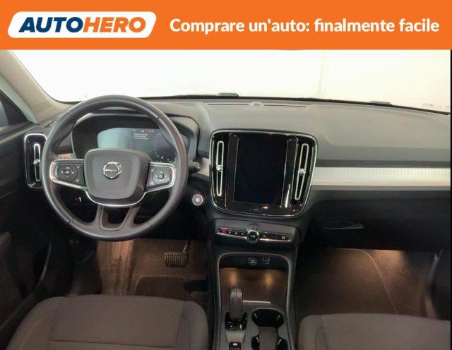 VOLVO XC40 B4 AWD Geartronic Momentum Pro