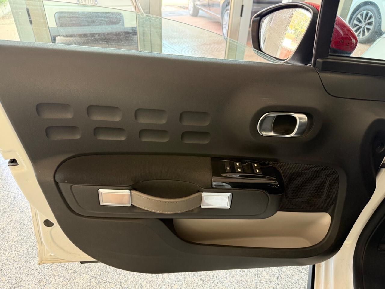 OFFERTA A TEMPO!!! Citroen C3 PureTech 82 Shine FULL
