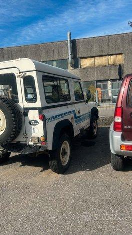 LAND ROVER Defender - 1985