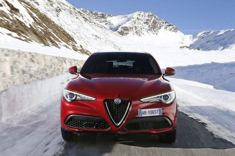 Alfa Romeo Stelvio 2017 2.2 t Business Q4 210cv auto my19