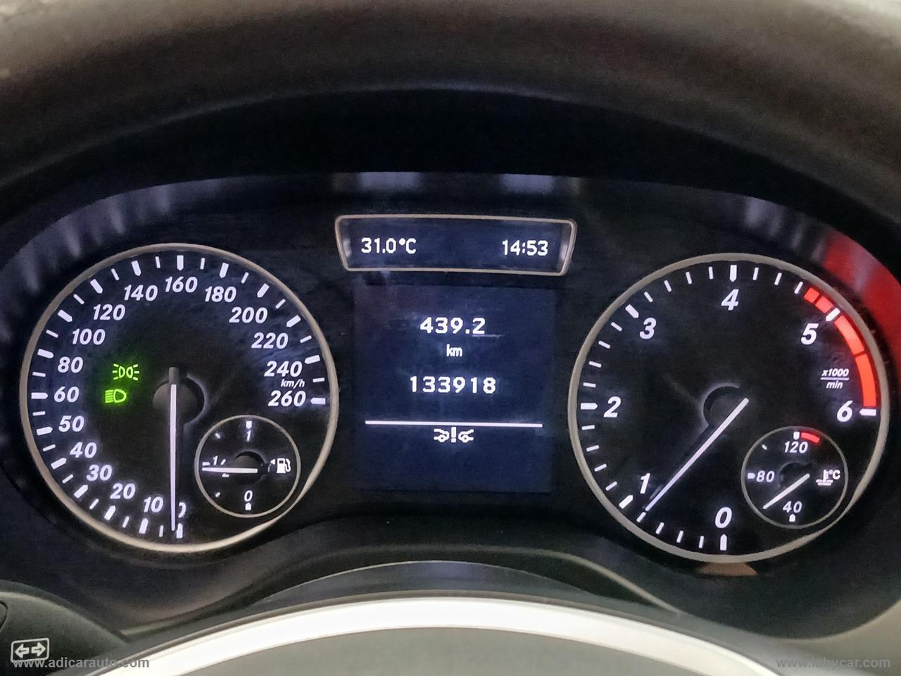 MERCEDES-BENZ A 180 CDI