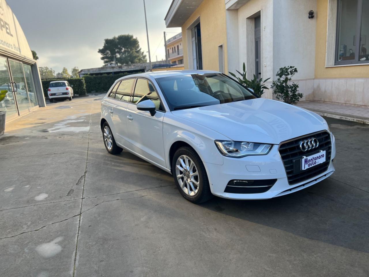 Audi A3 SPB 1.6 TDI Ambition con gancio traino