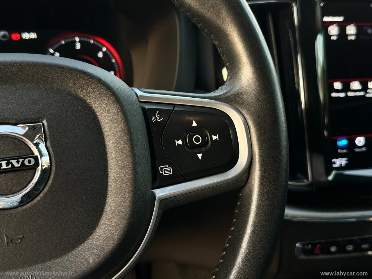 VOLVO XC60 B4 GEARTRONIC MOMENTUM IBRIDO DIESEL/ELETTTICO