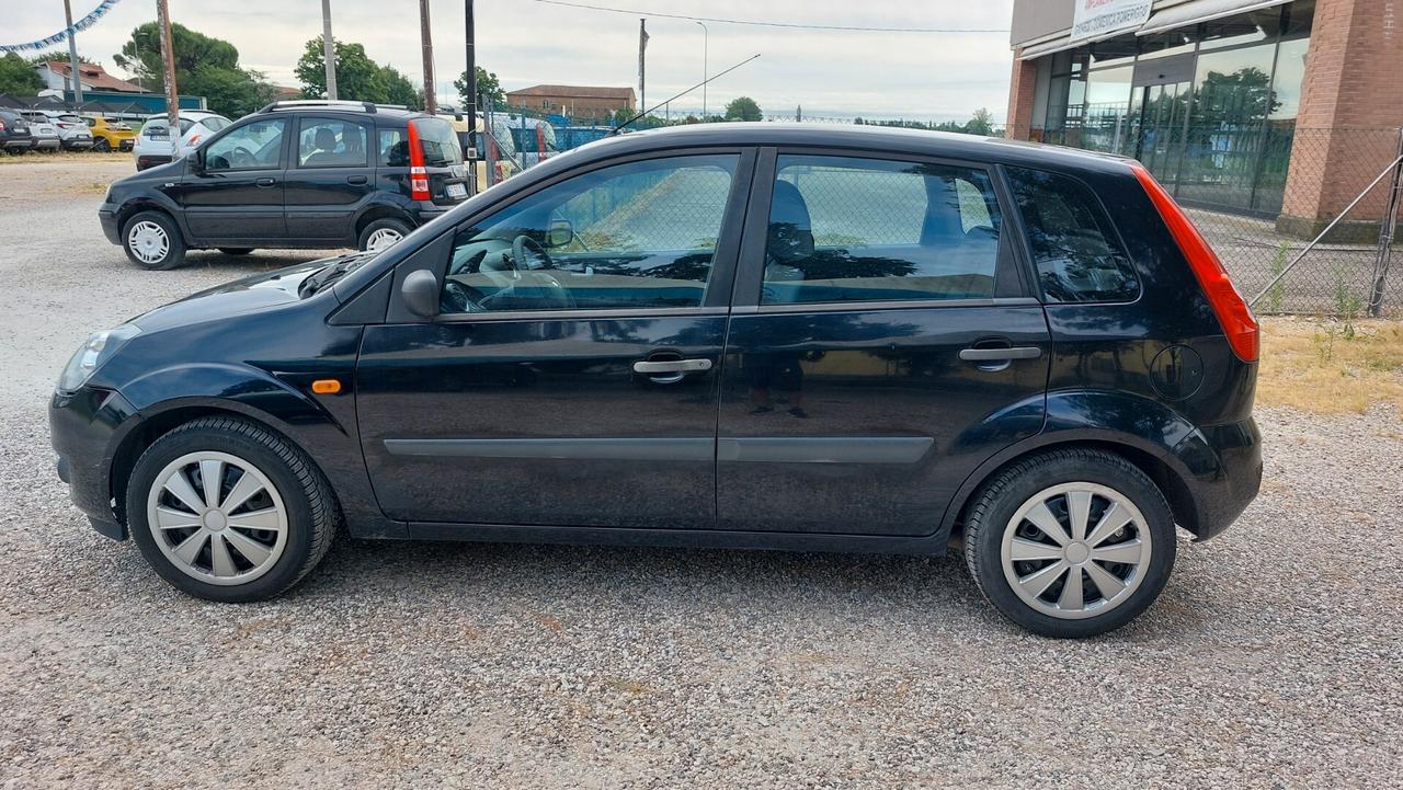 Ford Fiesta 1.2 16V 3p. Ghia