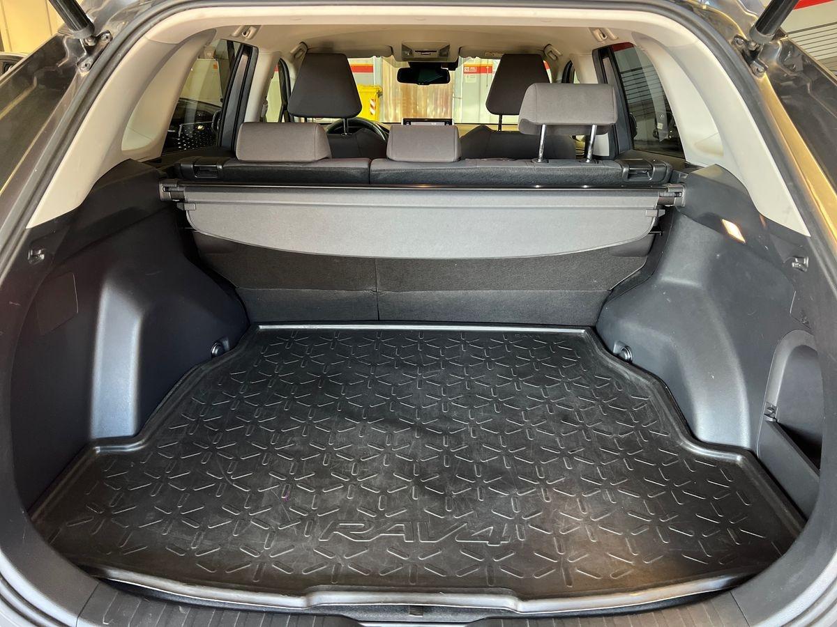 TOYOTA RAV4 5ª serie - RAV4 2.5 HV (222CV) E-CVT AWD-i Active