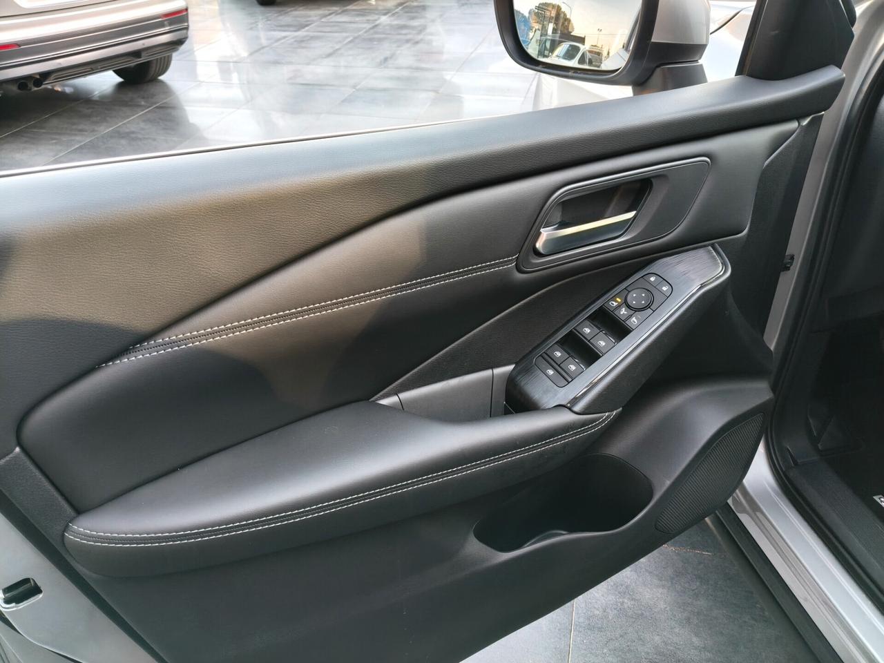 Nissan Qashqai MHEV 140 CV Business