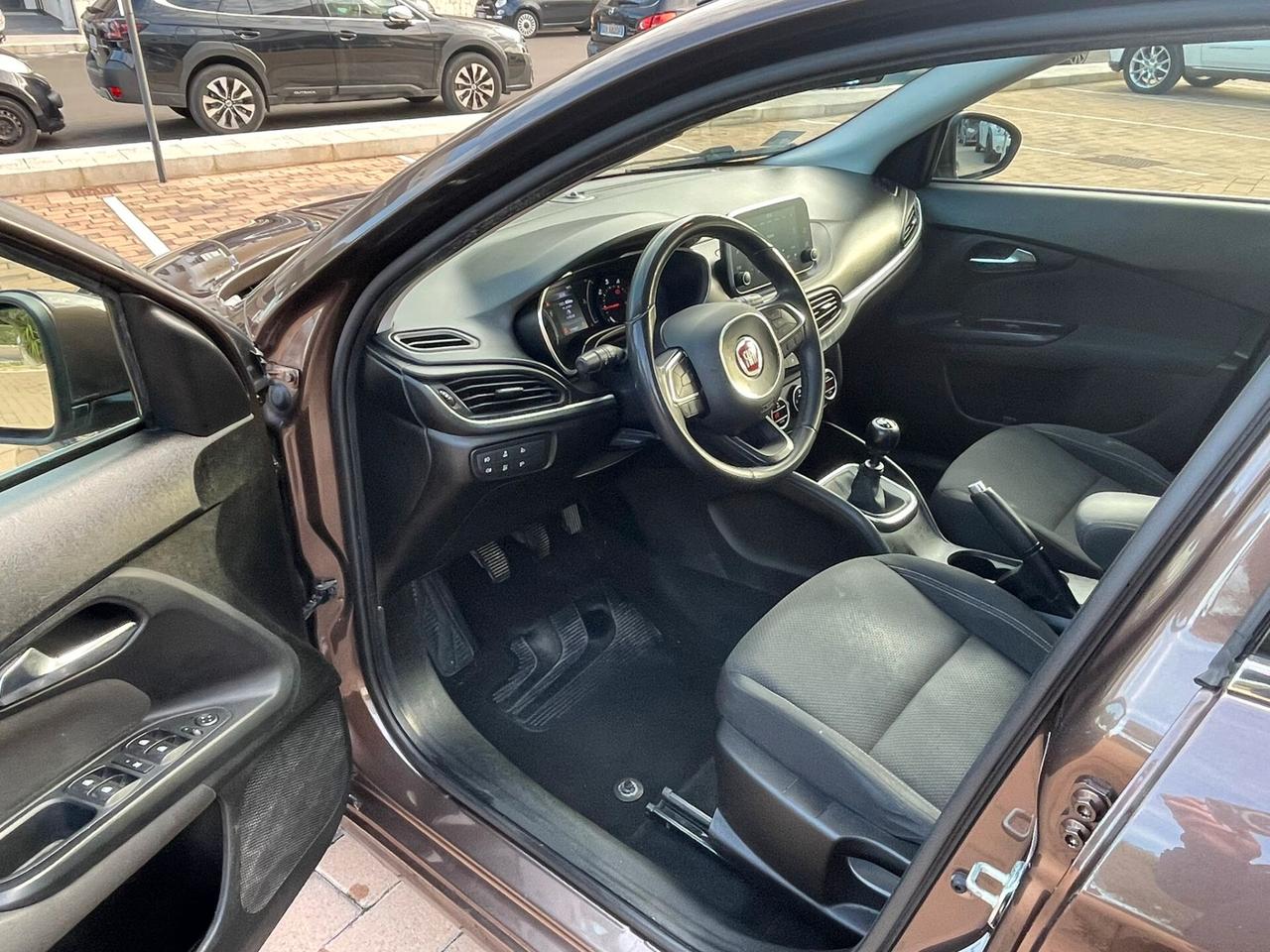 Fiat Tipo 1.6 Mjt S&S SW Lounge