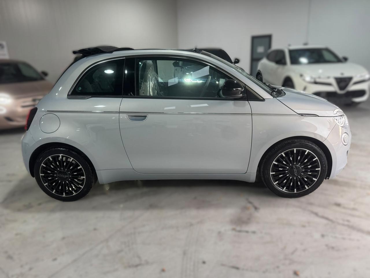 Fiat 500 C 1.0 Hybrid LA PRIMA