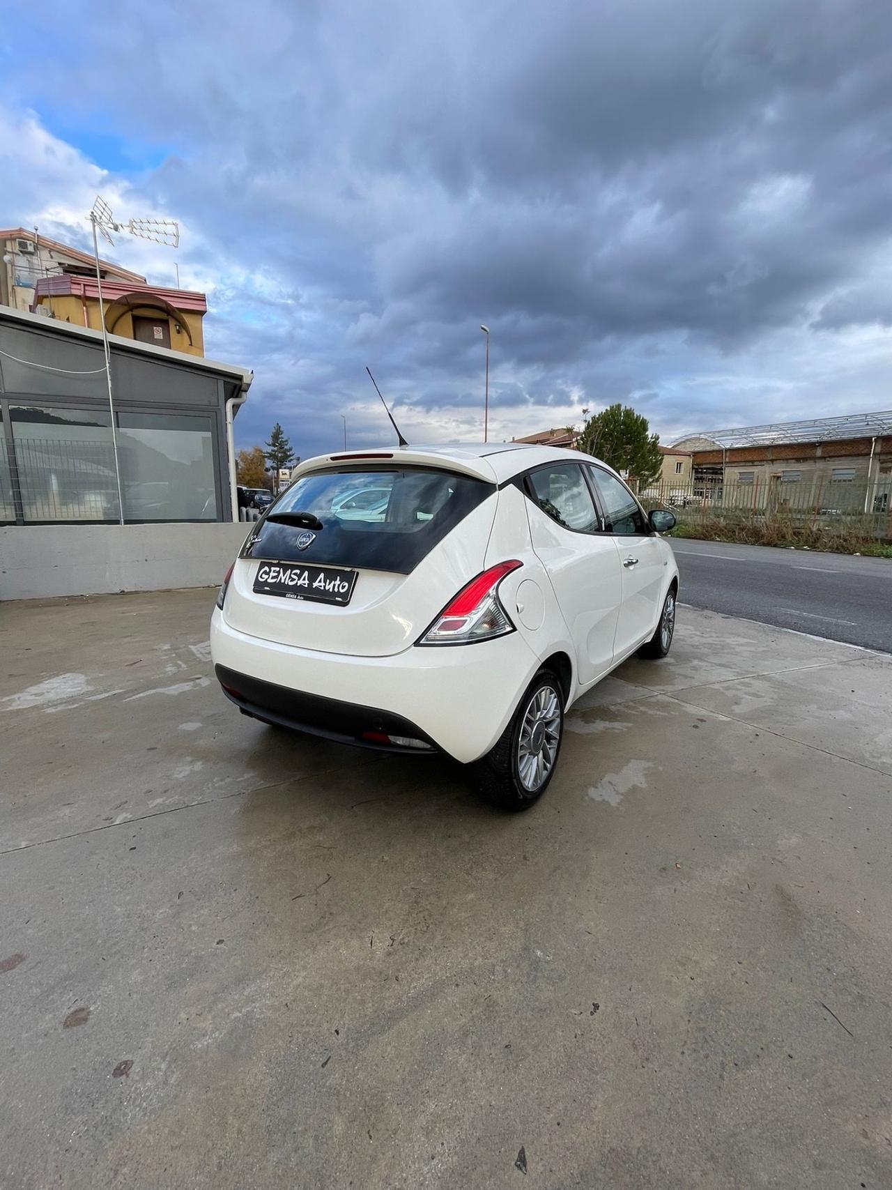 Lancia Ypsilon 1.3 MJT