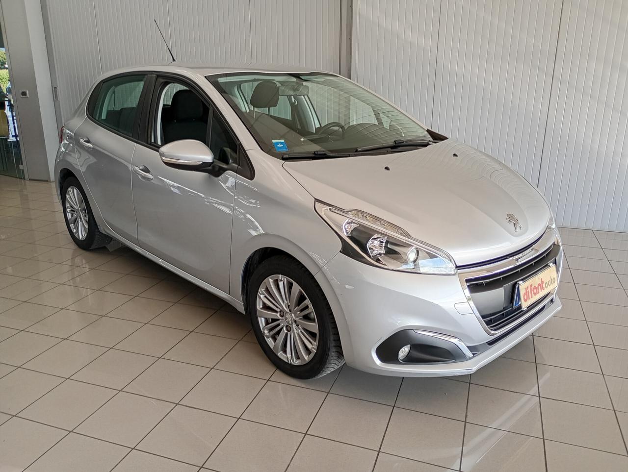 Peugeot 208 1.6 BlueHDi 75 5 porte - NEOPATENTATI -