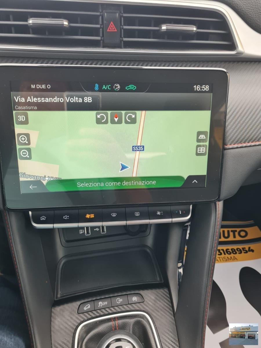 MG ZS Luxury 1.5 Benzina-Anno 2022