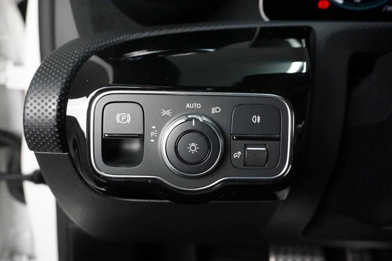 Mercedes-benz A 180 d Automatic Premium Plus