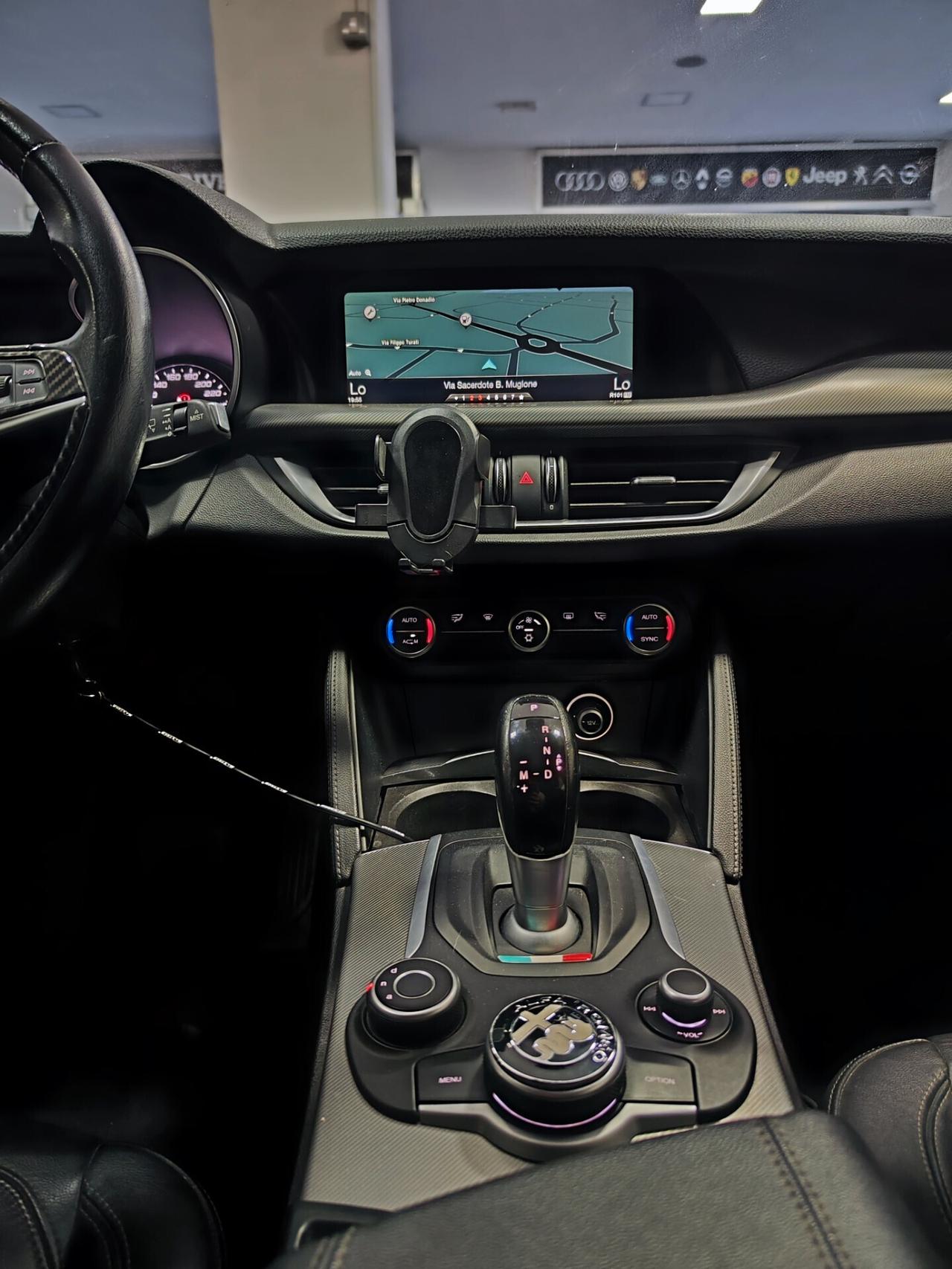 Alfa Romeo Stelvio 2.2 Turbodiesel 180 CV AT8 Veloce