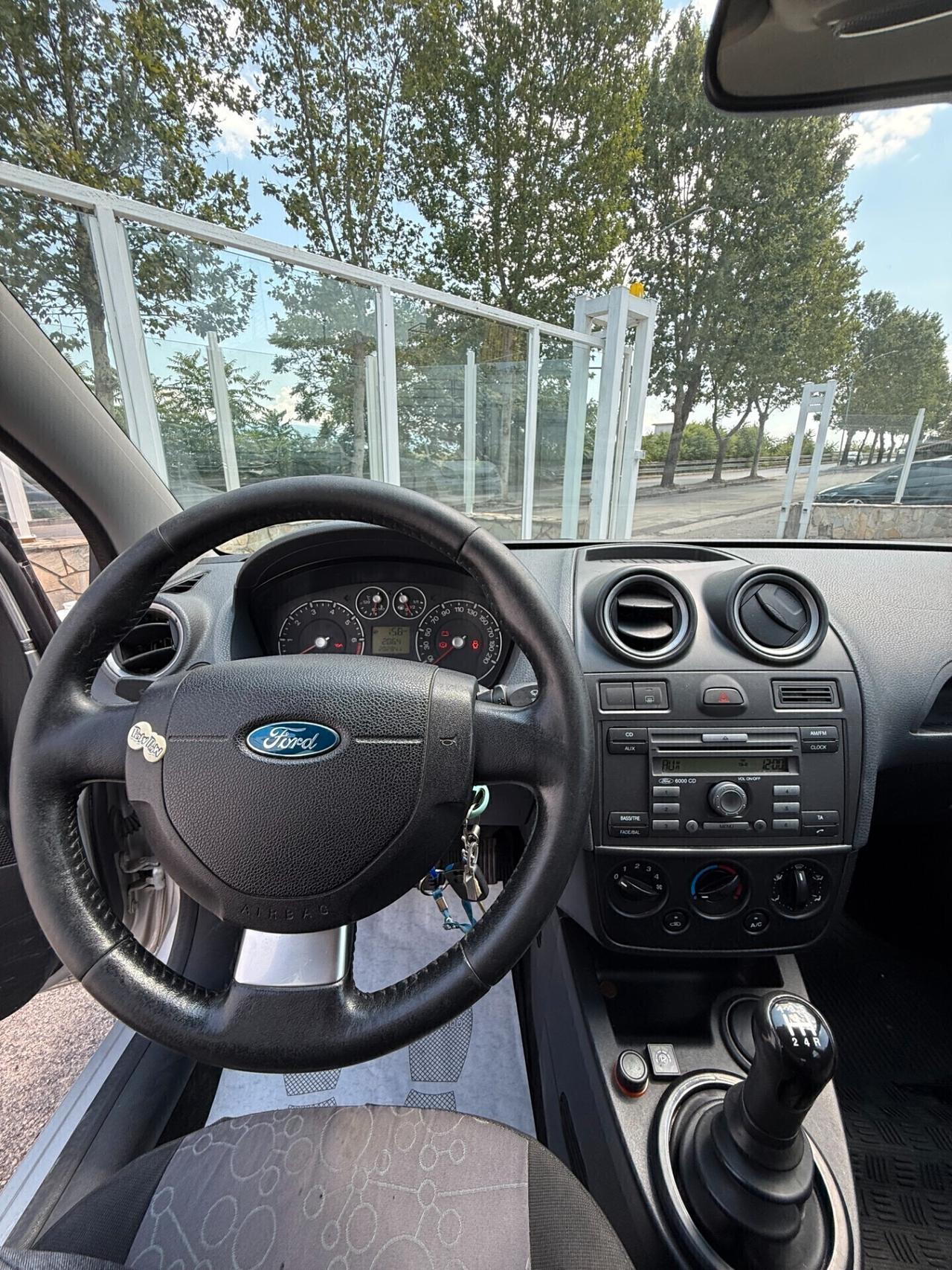 Ford Fiesta 1.2 16V 3p. Ghia