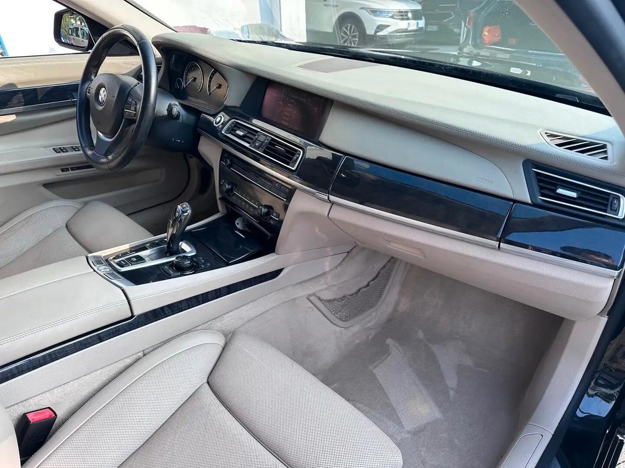 Bmw 750 750Li Futura