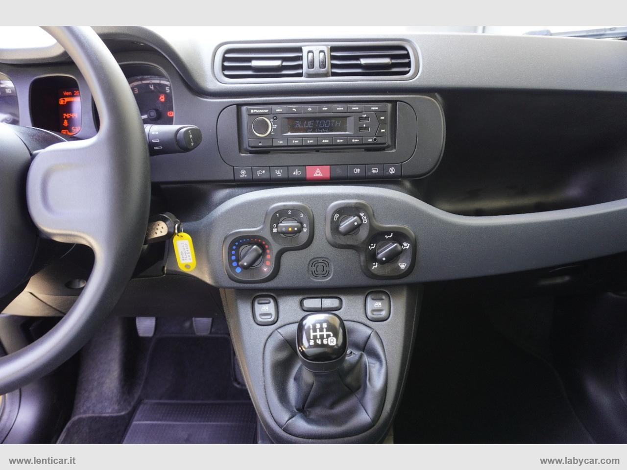 FIAT Panda 1.0 FireFly S&S Hybrid Adatta a Neopatentati