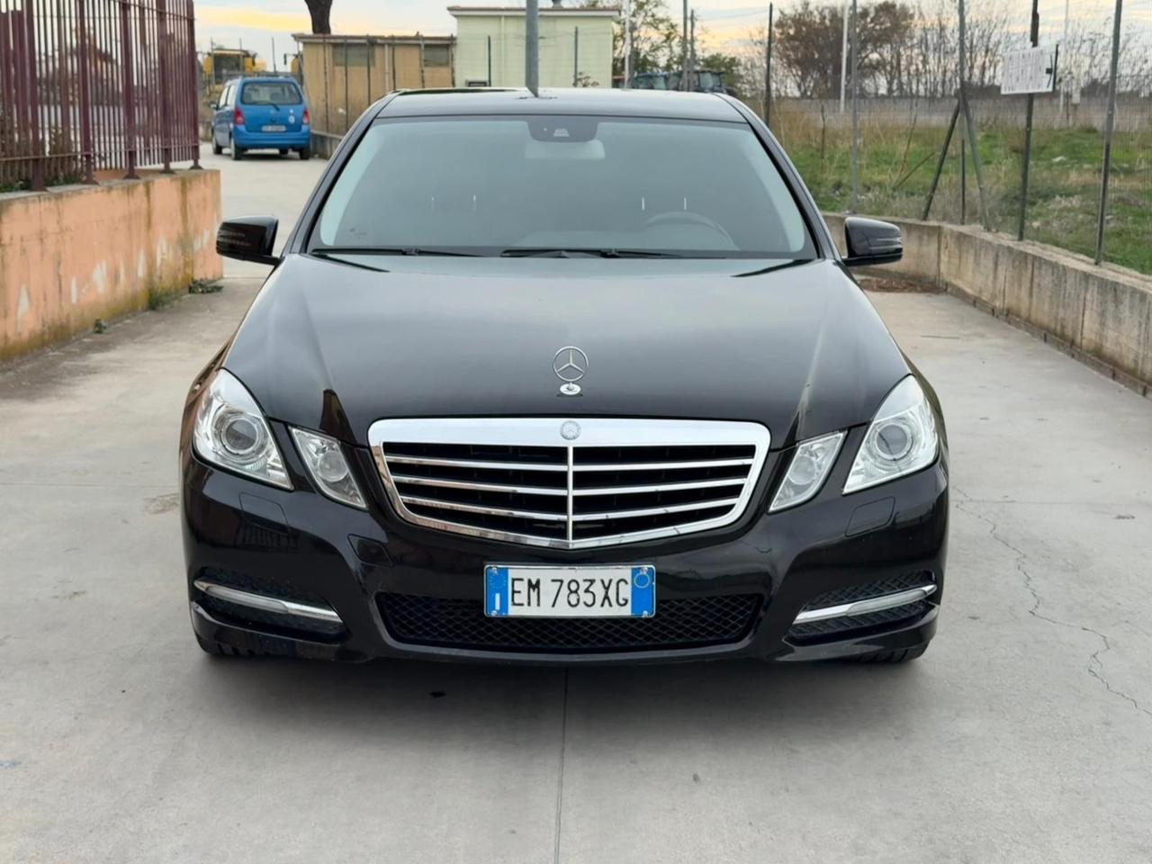 Mercedes-benz E 220 CDI BlueEFFICIENCY Avantgarde