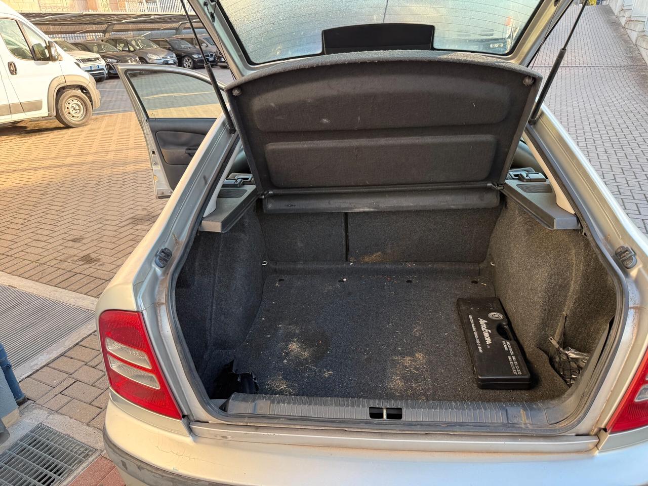 Skoda Octavia 1.9 TDI/90 CV cat Classic