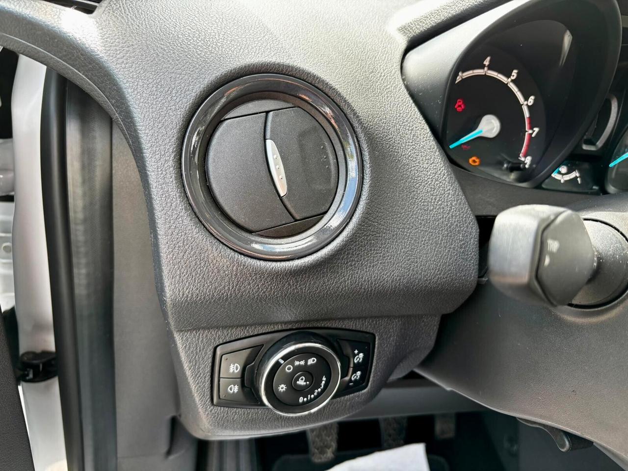 Ford Tourneo Courier 1.0 EcoBoost 100 CV Sport