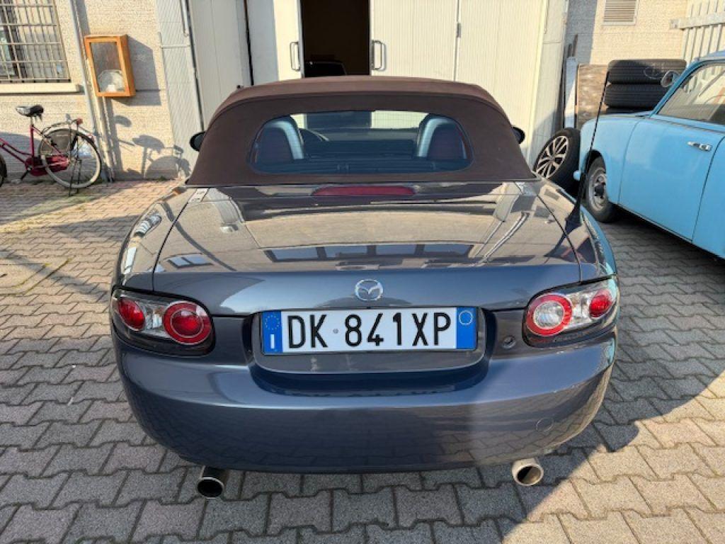 Mazda MX-5 Roadster 2.0L 16V Wind
