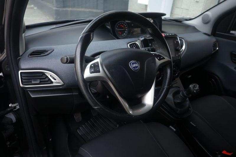 Lancia Ypsilon Lancia Ypsilon 1.0 firefly hybrid Alberta Ferretti s&s 70cv 54KW ANNO 2023