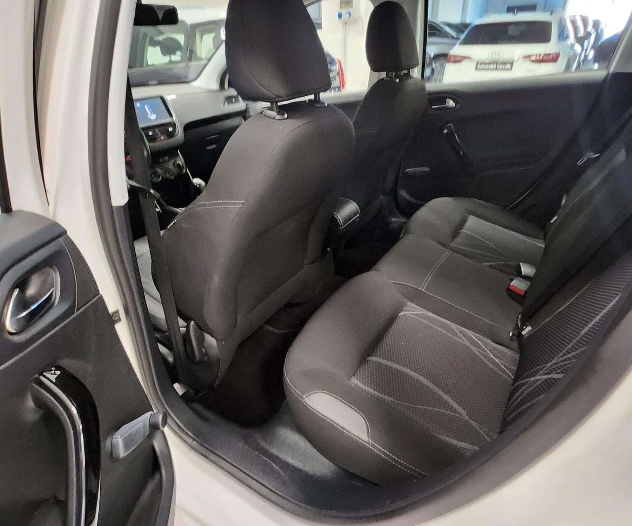 Peugeot 208 1.4 HDi 68 CV 5 porte Active