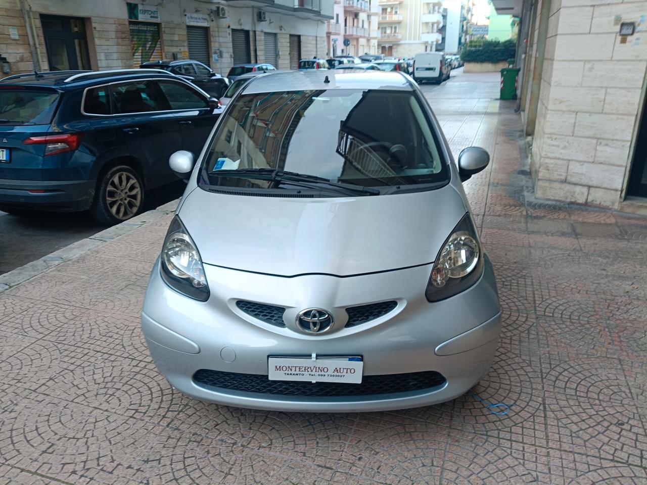 TOYOTA AYGO 1.0 5 PORTE-NEOPATENTATI-Euro 3990