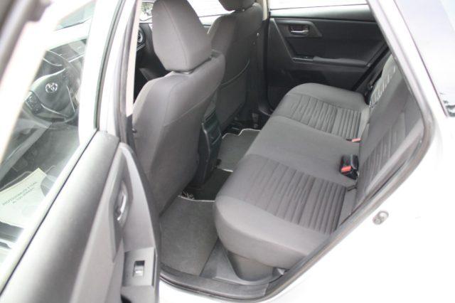 TOYOTA Auris Touring Sports 1.8 Hybrid Business