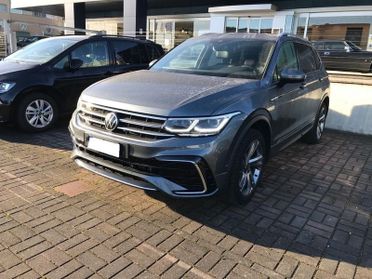 Volkswagen Tiguan Allspace 2.0 TDI SCR DSG 4MOTION R-Line