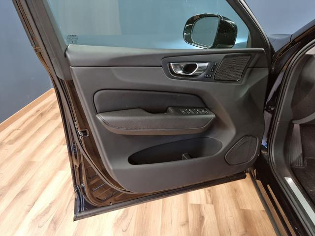 VOLVO XC60 B5 (d) AWD Geartronic Momentum Pro