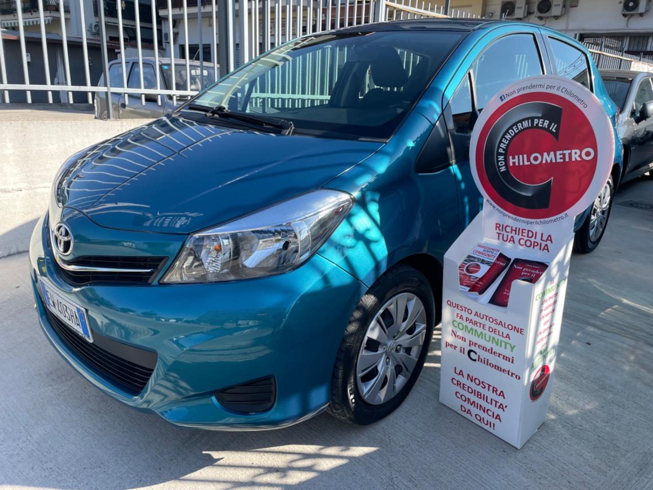 Toyota Yaris 1.0 5 porte