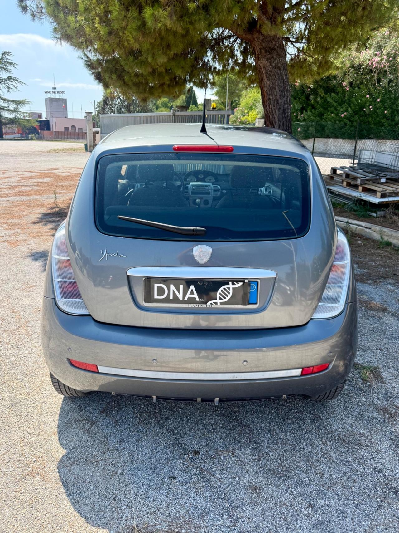 Lancia Ypsilon 1.2 Benzina/Metano NEOPATENTATI
