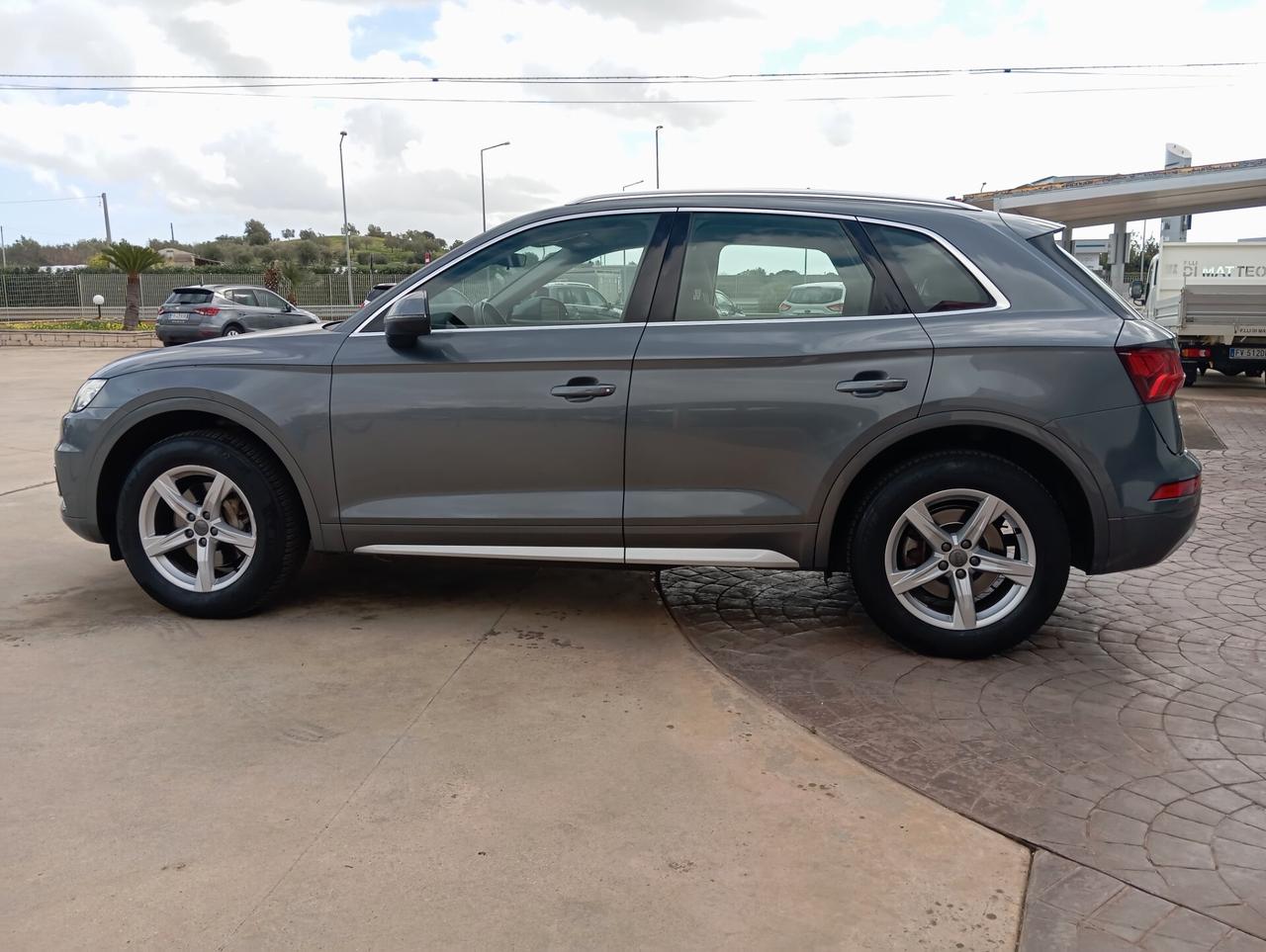 Audi Q5 2.0 TDI quattro S tronic Business