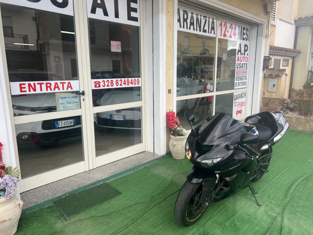 Kawasaki Ninja ZX-10RR Strada