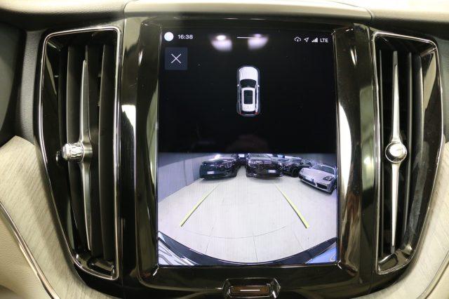 VOLVO XC60 B4 (d) AWD automatico Plus