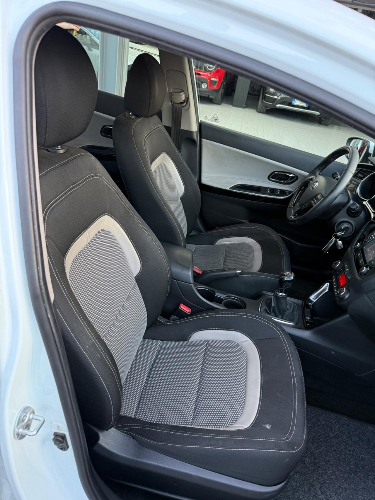 Kia Ceed cee'd 1.4 CVVT 5 porte Cool
