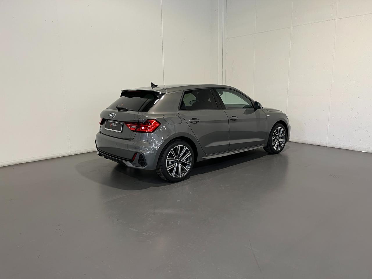 AUDI A1 SPORTBACK 30 TFSI S-TRONIC S-LINE EDITION