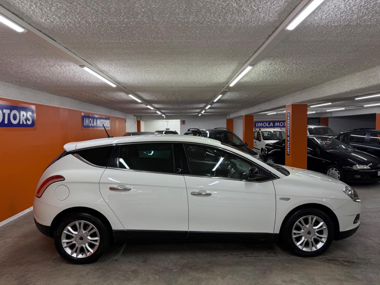 Lancia Delta 1.6 MJT DPF Cambio Automatico - 12/2013