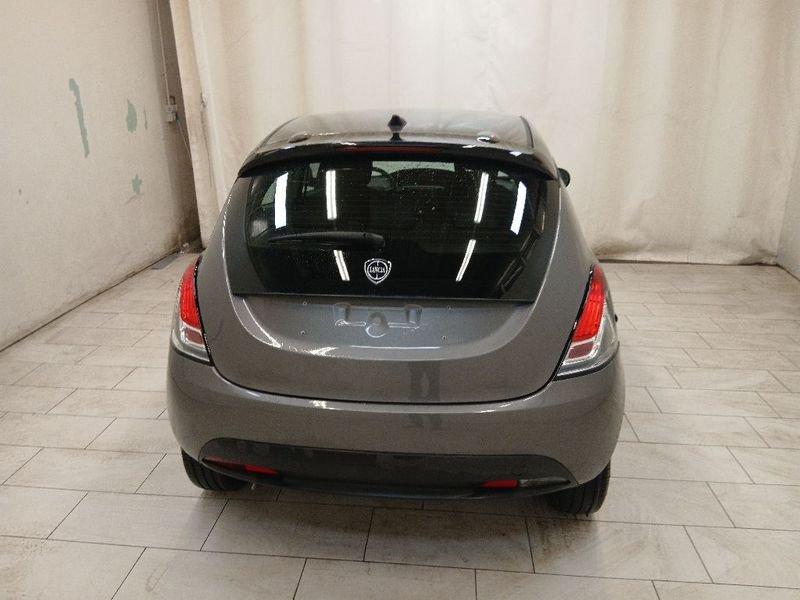 Lancia Ypsilon 1.0 firefly hybrid Oro s&s 70cv