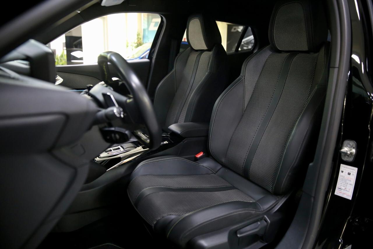 Peugeot 2008 BlueHDi 130 cv EAT8 GT