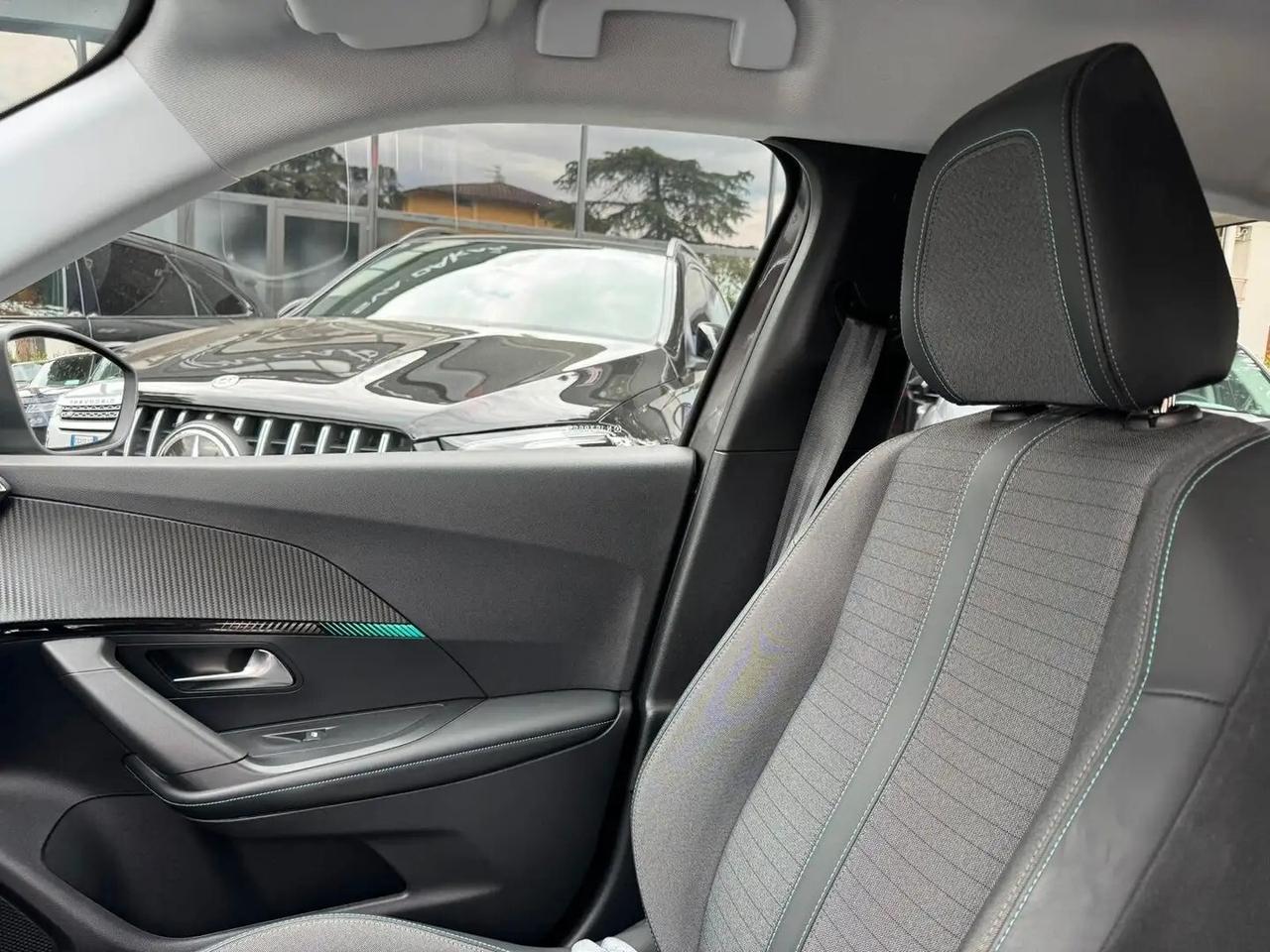 Peugeot 2008 1.2 benz 131