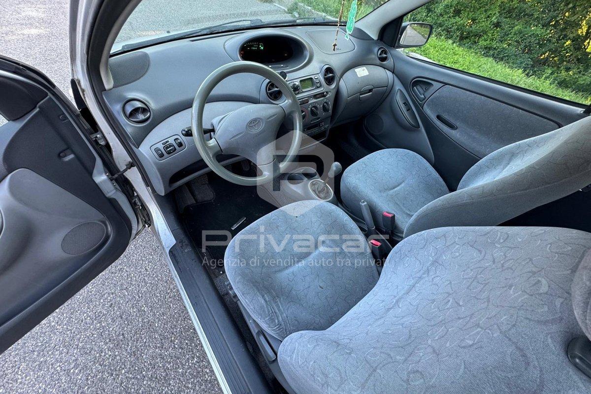 TOYOTA Yaris 1.0i 16V cat 3 porte